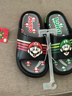 Nintendo Kids Black Mario & Luigi Slide Sandals with Red and Green Accents